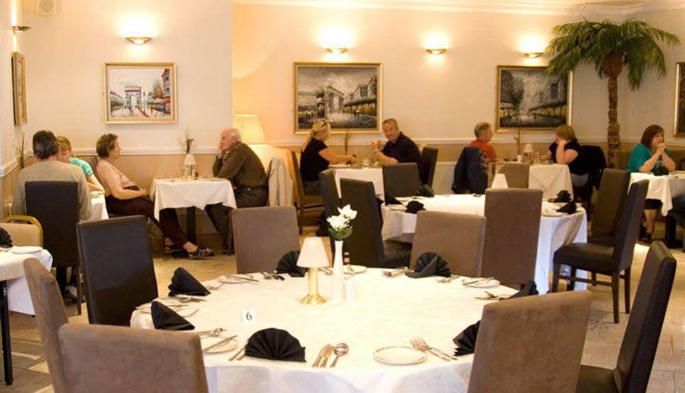 קירקאלדי Beveridge Park Hotel מראה חיצוני תמונה