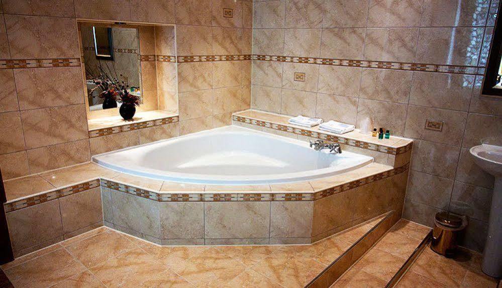 קירקאלדי Beveridge Park Hotel מראה חיצוני תמונה